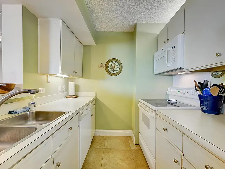 730 S Collier Blvd #703 — Photo 8