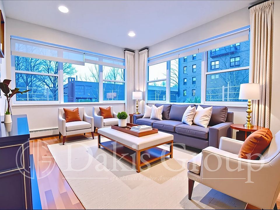 1st image of 2544 Crescent St #2