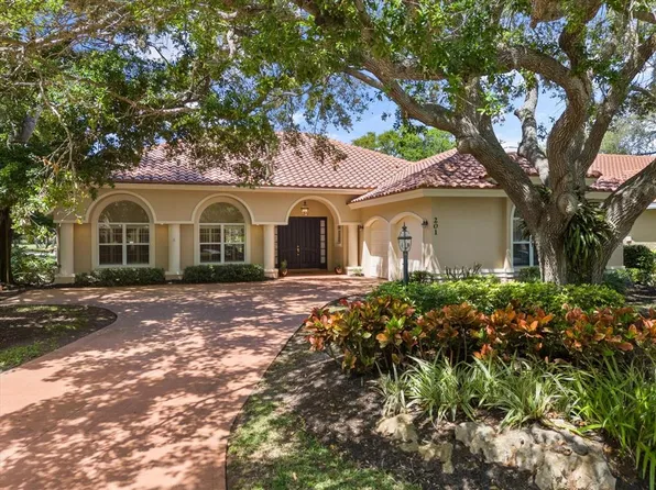 201 Saint James Park, Osprey, FL 34229