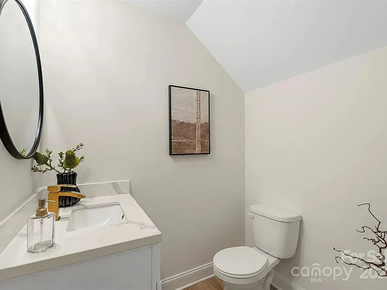 1104 Wonder Way — Photo 12