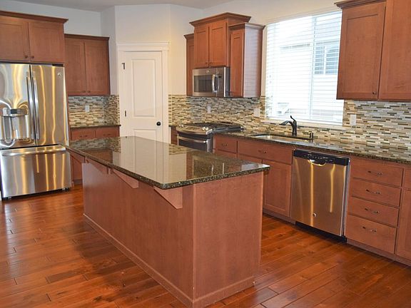 5th image of 4414 Hammersley Way NW