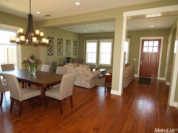 4th image of 10817 Goldsborough Cir