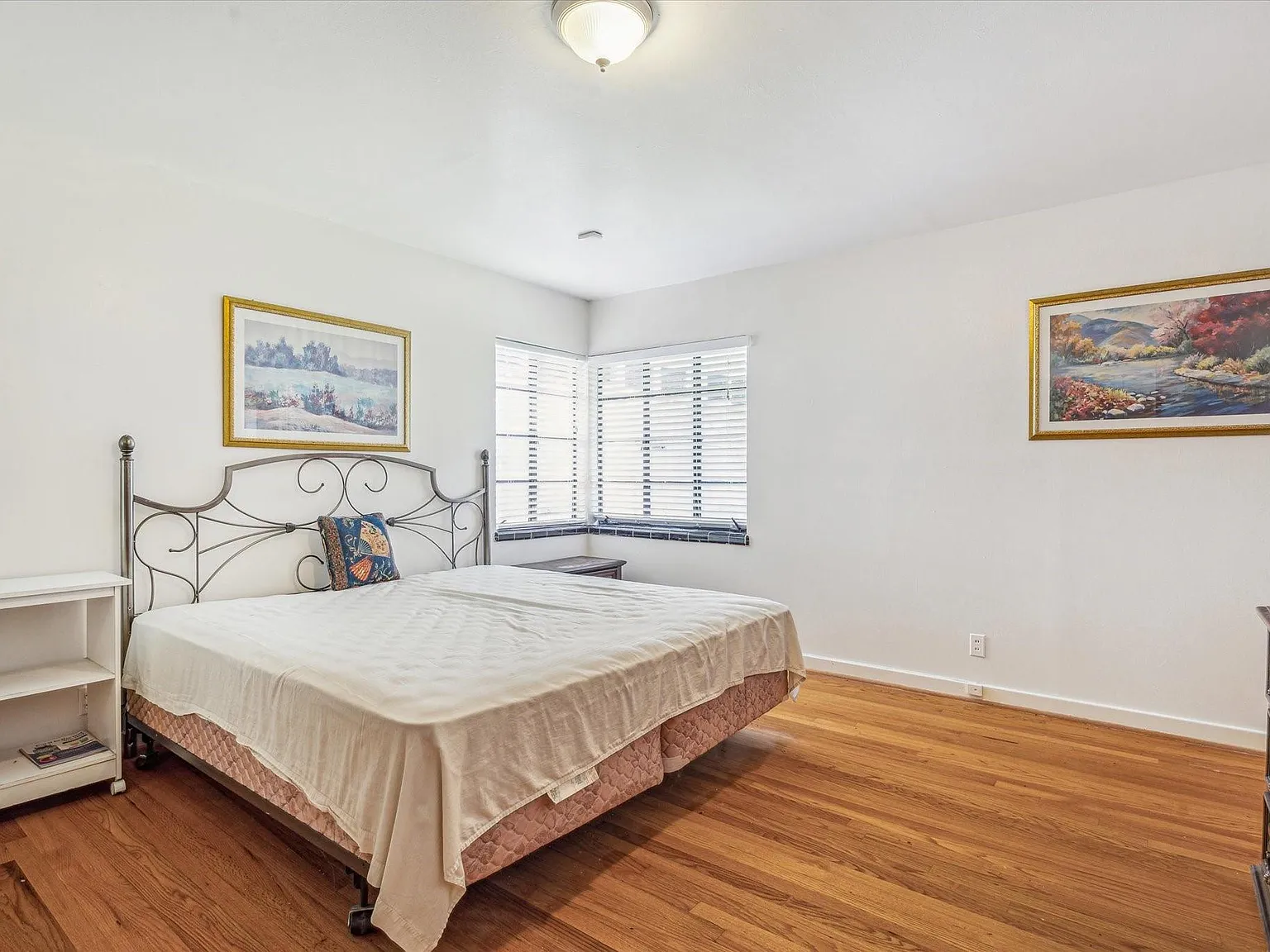 3 bed, 2.0 bath, 1564 sqft, $2,950 — Photo 4