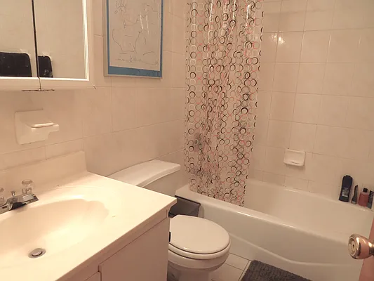 Rented by Capri Jet Realty Corp | media 35