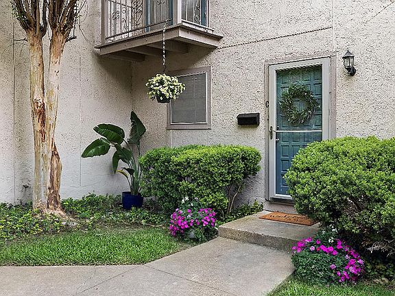 4th image of 3613 Las Colinas Dr APT C