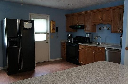 3rd image of 3764 Big Walnut Dr