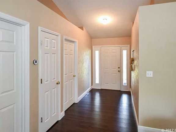5th image of 7468 NW 121st Ln