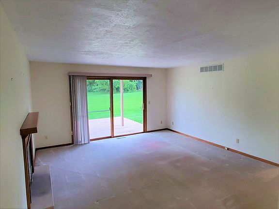 2nd image of 4175 Split Leaf Dr #4175