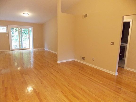 5th image of 125 Smith Ave Unit 4B