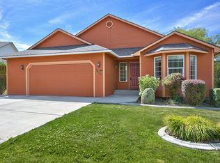 4912 Overbluff Dr, Yakima, WA 98901