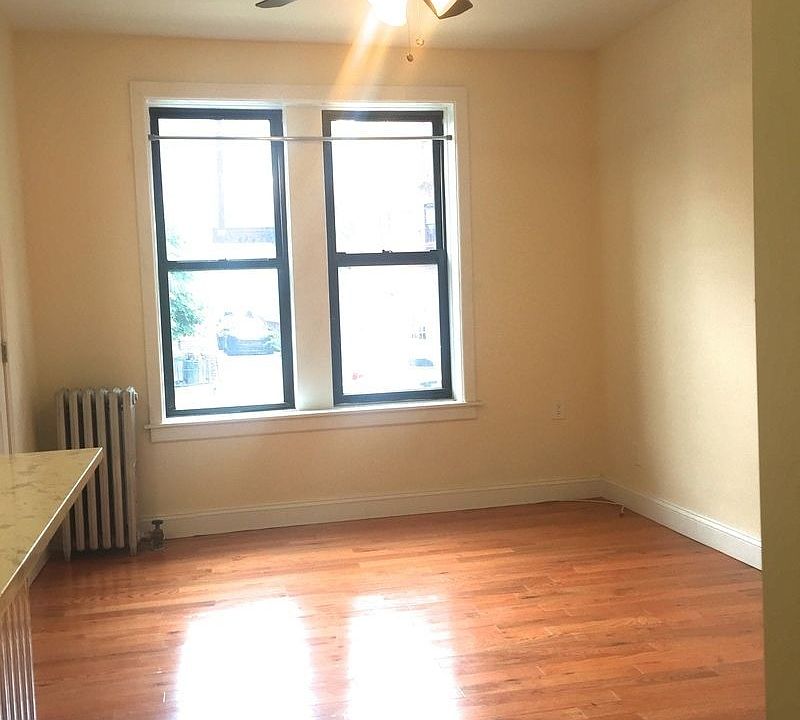 1st image of 780 E 2nd St APT 1G