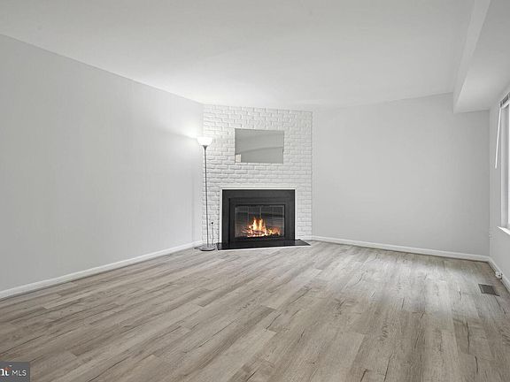 2nd image of 32 Nina Ct #173