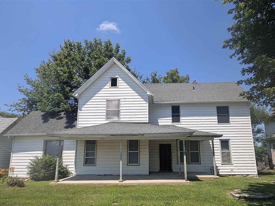 1st image of 408 E 7th St