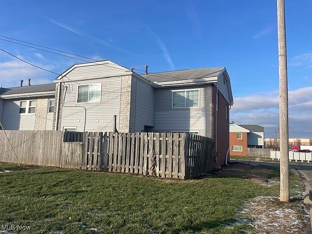 2nd image of 124 Buckeye Cir
