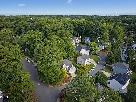 4th image of 8901 Castleton Ln