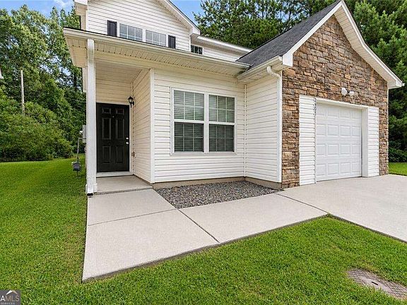2nd image of 2407 Hackamore Dr