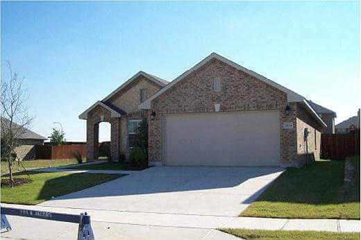 1st image of 2424 Grand Rapids Dr