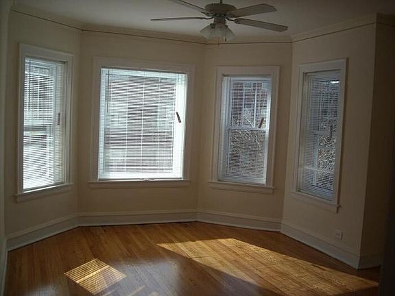 3rd image of 2200 W Foster Ave