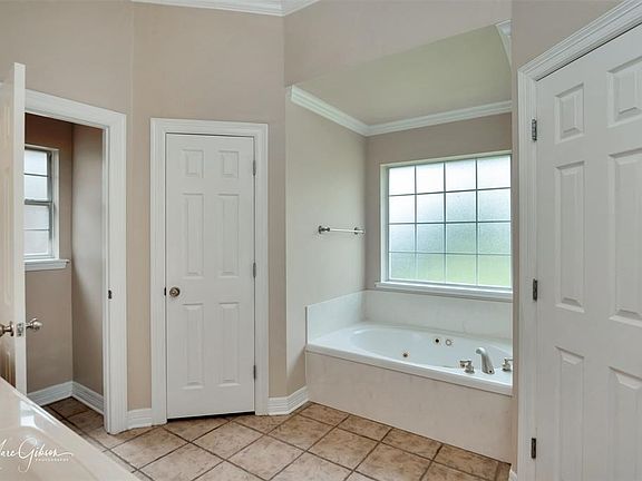 2nd image of 6008 Whitney Dr