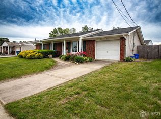 11 Drexel Ter, Monroe Township, NJ 08831
