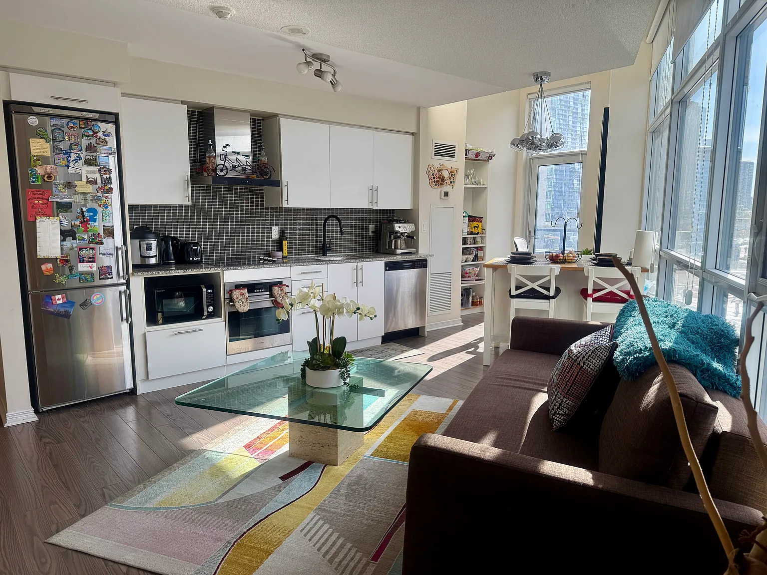 2 bed, 1.5 bath, 1500 sqft, $4,100 — Photo 2