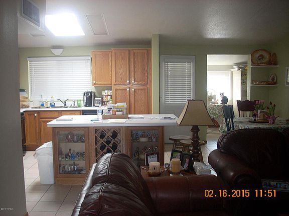 3rd image of 917 W 5th Ave