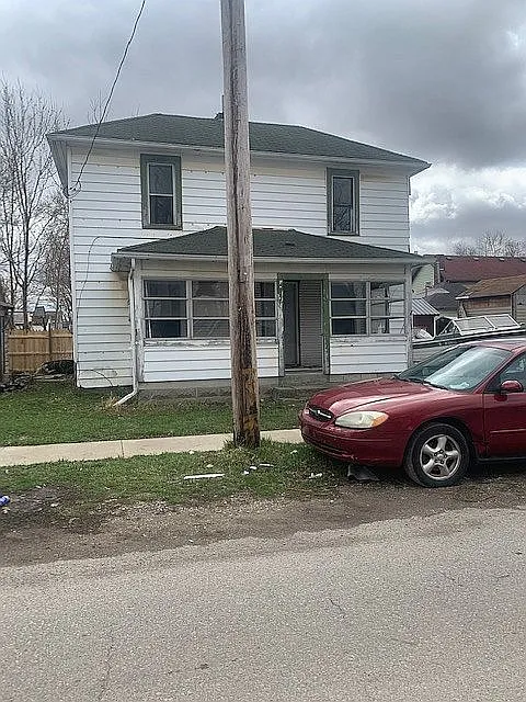 575 Darius St photo 1