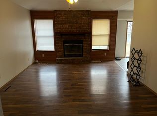 2725 W Roxbury St, Springfield, MO 65807