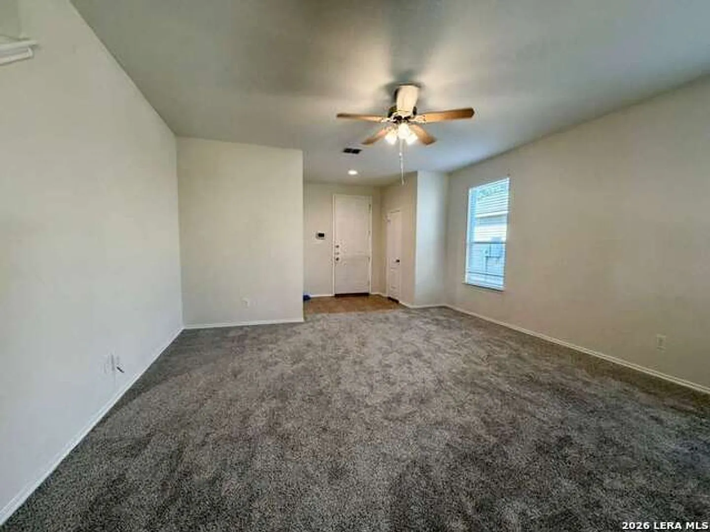 For Rent - Comfort & Convenience Near Alamo Ranch — Photo 2