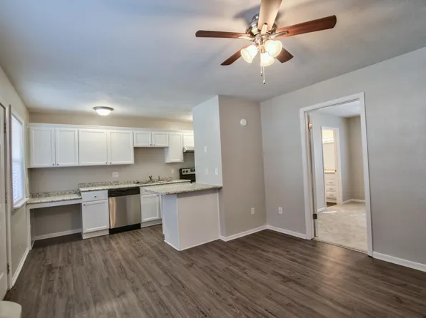 120 Valencia Dr APT 24, Tallahassee, FL 32304