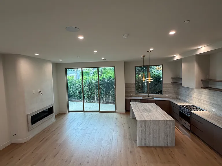 11835 Tennessee Pl — Photo 6