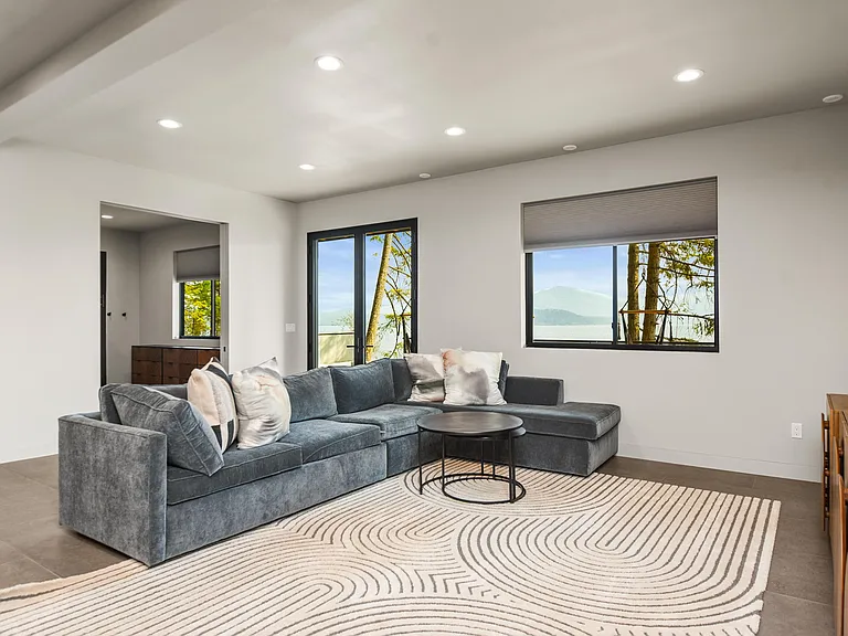 203 W Shoreline Ln — Photo 28