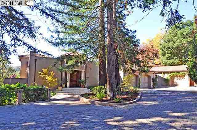 2nd image of 1009 Pine Ln