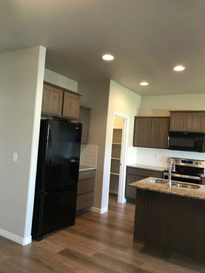 1243 Langford Way — Photo 3