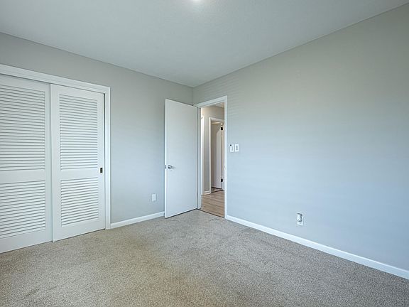 3rd image of 3080 Southdale Dr APT 3