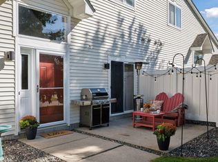 9001 Sawgrass Gln N, Maple Grove, MN 55311