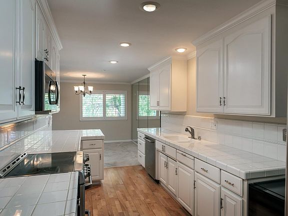5th image of 226 W Edith Ave APT 34