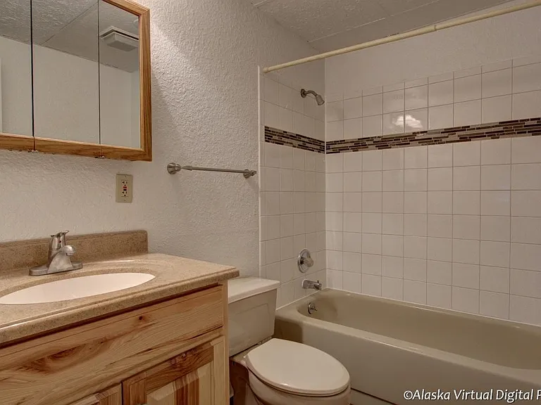 3940 Lynn Dr #4 — Photo 10