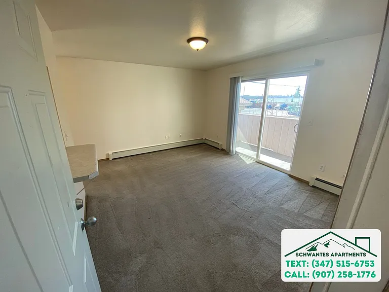 2329 Eureka St — Photo 4