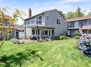 520 N Hayden Bay Dr, Portland, OR 97217