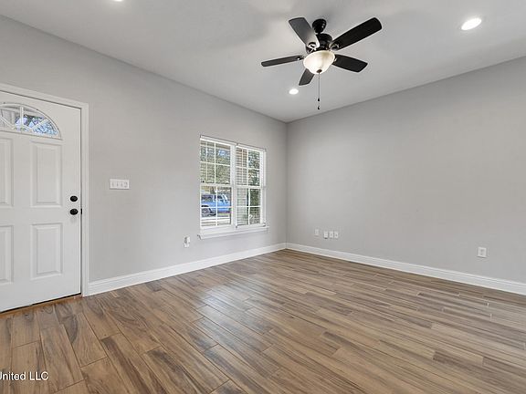 4th image of 13004 Alta Vida Ct