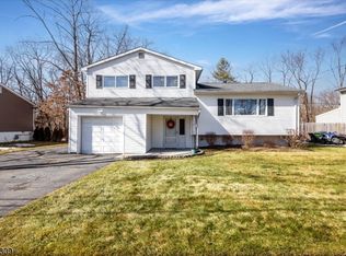 23 Glendale Rd, Flanders, NJ 07836