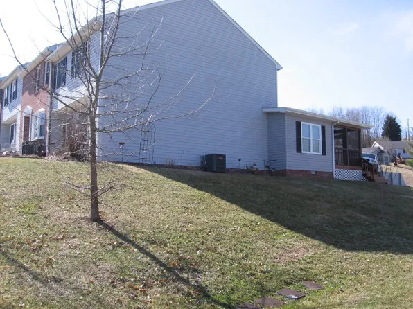 941 Maiden St, Abingdon, VA 24210