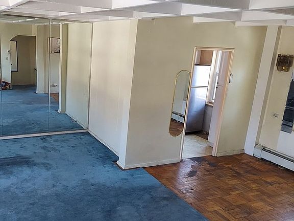 3rd image of 147-87 Grand Central Pkwy #97B
