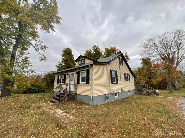 313 Rhode Hall Rd, Jamesburg, NJ 08831