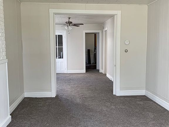 3rd image of 552 East St #1