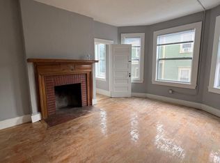 82 Elm St #2, Worcester, MA 01609