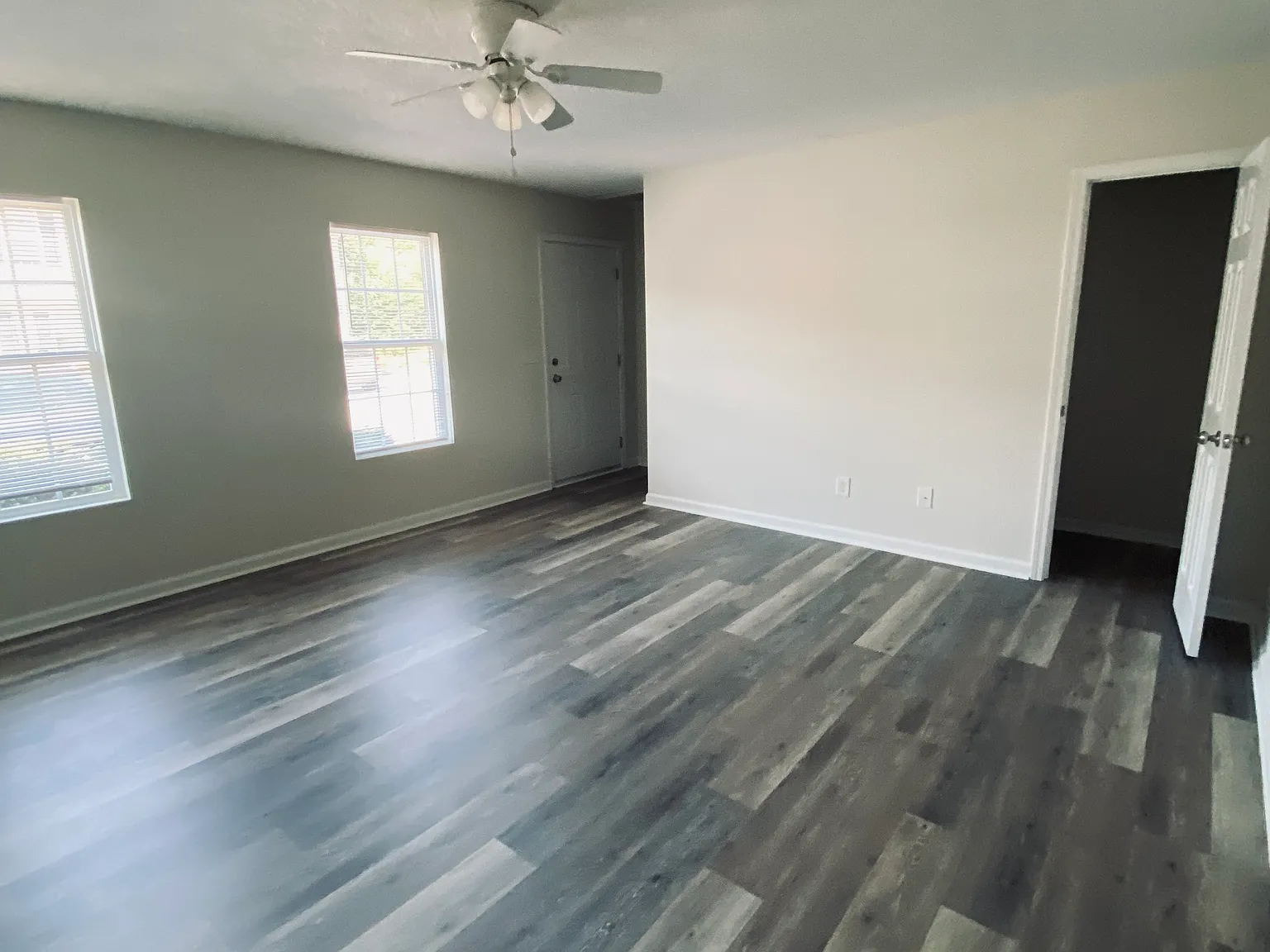 2 bed, 1.5 bath, 1100 sqft, $1,100 — Photo 3