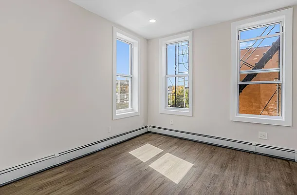 Rented by Onyx | media 18