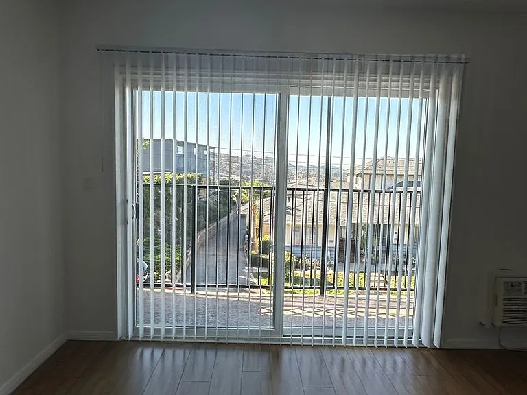 2155 La Canada Crest Dr — Photo 2